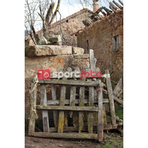 Fotografía de puertas viejas de madera